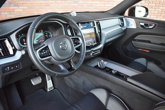 Volvo XC60 T8 390PK Plug-in hybrid AWD R-Design | Luchtvering | Bowers & Wilkins | Head-up display |