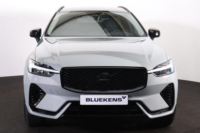 Volvo XC60 T6 Recharge AWD Essential Black Edition - Fiscale waarde ¤ 63.575,- - IntelliSafe Assist & Surround - Parkeercamera achter - Verwarmde voorstoelen, stuur & achterbank - Parkeersensoren achter - Draadloze tel. lader - Extra getint glas - Elektr. inklapbar