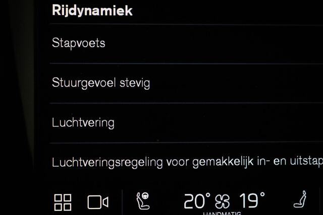 Volvo XC60 2.0 T8 Plug-in hybrid AWD Plus Bright | LUCHTVERING | ACHTERBANKVERWARMING | DAB | APPLE | 360 CAMERA | 20"