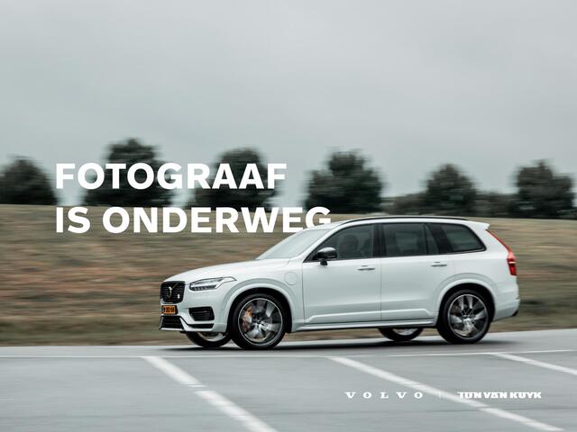 Volvo XC60 2.0 T6 Plug-in hybrid AWD Plus Black Edition Elektr. bedienbare Contourstoelen / 360 camera / Harman Kardon Audio / 21 " Black Edition wielen / Stoel(v+a)- en stuurverwarming / Keyless drive / Trekhaak / Extra getint glas