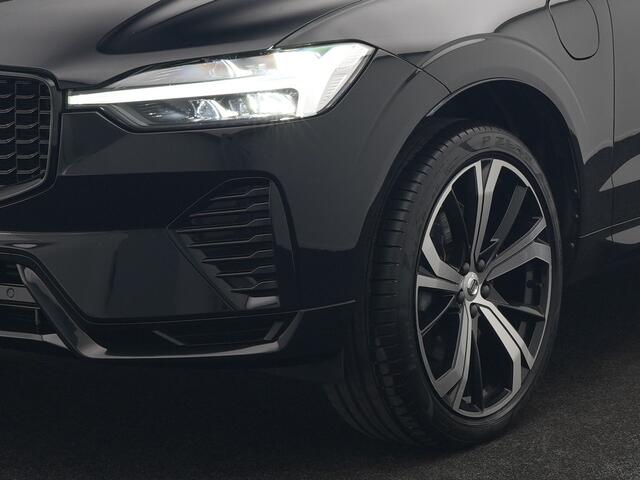 Volvo XC60 T6 AWD Plus Dark PHEV 350pk Dealer O.H. | Panodak | Camera | Harman / Kardon | Lederen Sportstoelen Memory & Verwarmd | 21"L.M | Keyless | Google Assistent | Apple Carplay | Stuur Verwarmd | DAB | Plug In Hybrid |