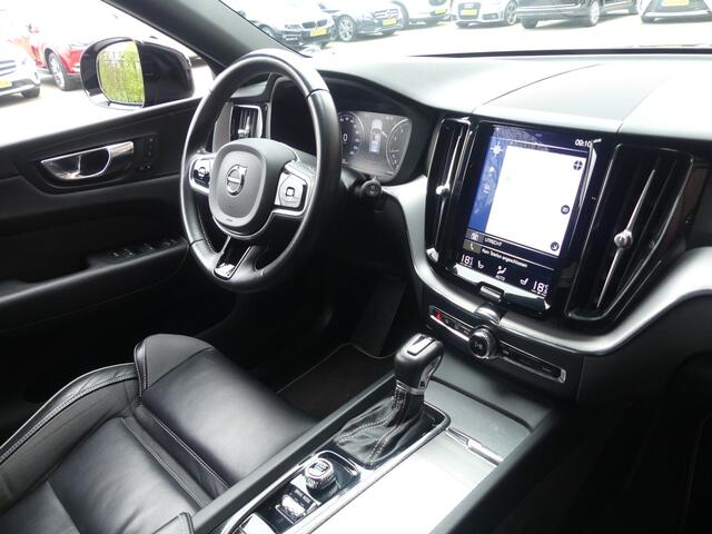 Volvo XC60 2.0 T4 R-Design / Trekhaak / 21 inch