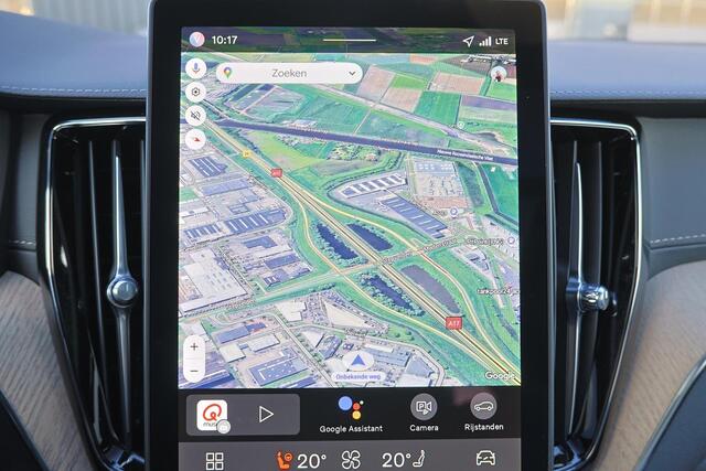 Volvo XC60 T8 Plug-in hybrid AWD Ultra Dark Polestar Engineered software upgrade - HEICO Uitlaat systeem met actief kleppensysteem - Panorama/schuifdak - IntelliSafe Assist & Surround - 360º Camera - Harmon Kardon audio - Adaptieve LED koplampen - Verwarmde voorstoe