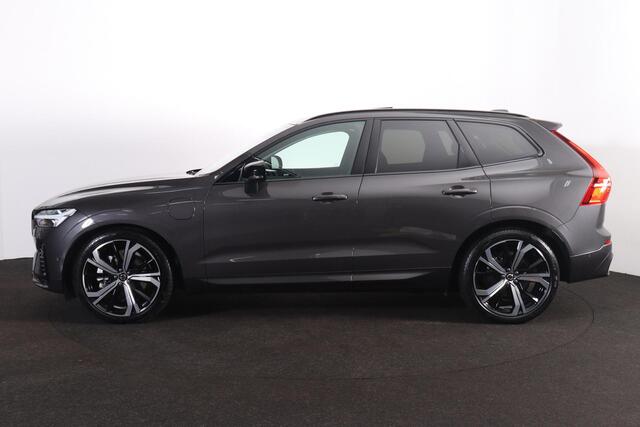 Volvo XC60 T8 Recharge AWD Ultra Dark - Luchtvering - Panorama/schuifdak - IntelliSafe Assist & Surround - 360º Camera - Bowers & Wilkins audio - Adaptieve LED koplampen - Verwarmde voorstoelen, stuur & achterbank - Parkeersensoren voor & achter - Elektr. bedienb. v