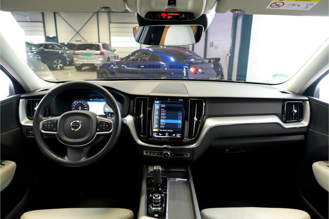 Volvo XC60 2.0 T8 AWD 287kW/390pk Aut8 Twin Engine Pro PANORAMADAK + LEER + ADAPT.CRUISE + PILOT ASSIST + PRIVACY GLASS + COMFORTSTOELEN + EL.TREKHAAK + BLIS + LANE ASSIST + COMFORTSTOELEN + MATRIX LED + PILOT ASSIST + ACHTERUITRIJCAMERA + PARKSENSOREN V&A + 18" LM-