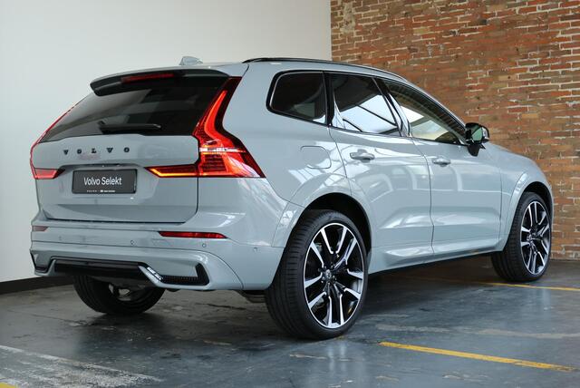 Volvo XC60 T8 Plug-in hybrid AWD Ultra Black Edition | Bowers & Wilkins Premium Audio | Luchtvering | 22''Lichtmetalen velgen | Nappa Lederen bekleding | Stoelventilatie | Stoelverwarming | 360° Parkeercamera | Gelamineerde zijruiten |