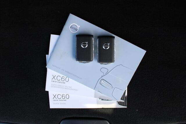 Volvo XC60 T8 Automaat Twin Engine AWD Inscription | Schuif/kanteldak | Keyless | Privacy Glas | Verw. Voorstoelen | AppleCarplay | 19" LMV |