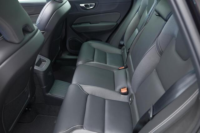 Volvo XC60 2.0 T6 Plug-in hybrid AWD Ultra Black Edition |Pano|H&K|360cam|Memory|