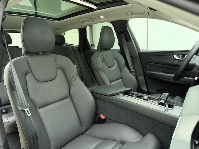 Volvo XC60 T8 Plug-in hybrid AWD Ultra Dark | 360 | Trekhaak | Luchtvering | Stoel & Stuur verwarming | H&K Audio |