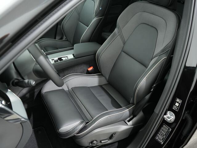 Volvo XC60 2.0 T6 RECHARGE 350PK AWD PLUS BLACK EDITION AUT8 | Trekhaak | 360 camera | Pilot Assist | Light Pack