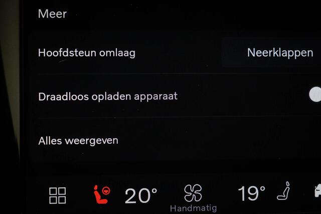 Volvo XC60 2.0 T6 Plug-in hybrid AWD Plus Dark SOH 97% | PANORAMADAK | STUURVERWARMING | 360 CAMERA | TREKHAAK