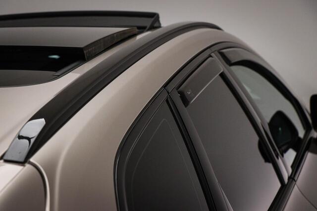 Volvo XC60 2.0 T6 Plug-in hybrid AWD Plus Dark SOH 97% | PANORAMADAK | STUURVERWARMING | 360 CAMERA | TREKHAAK