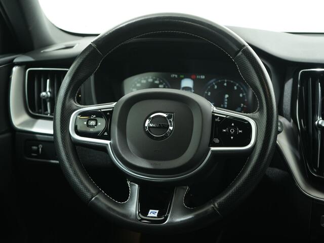 Volvo XC60 2.0 T5 250PK R-DESIGN AUT8 | Leer/Alcantara | Trekhaak | Camera