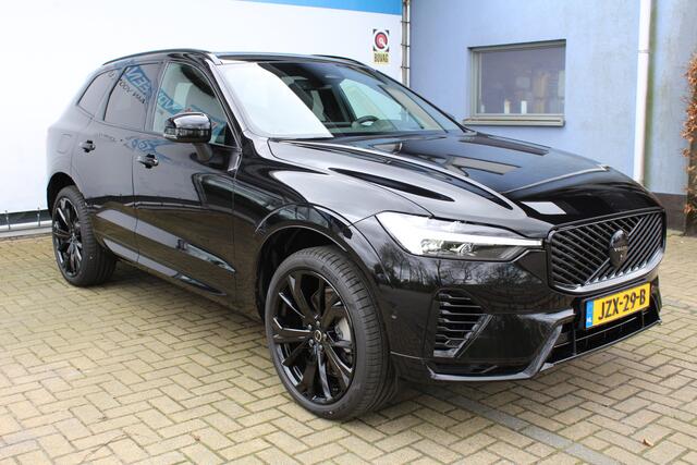 Volvo XC60 2.0 T6 Plug-in hybrid AWD Ultra Black Edition | Panorama dak | Luchtvering | Bowers & Wilkins Audiosysteem | Elektrisch wegklapbare trekhaak | Head-Up display | Elektrisch verstelbare stoelen + Memory | 360* Camera | Stoel/Stuur verwarming | Stoelventilat