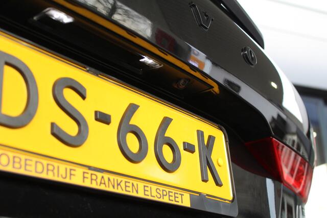 Volvo XC60 2.0 T8 Plug-in hybrid AWD Plus Black Edition Elek. Trekhaak | 360 Camera | Panorama dak | Getint glas