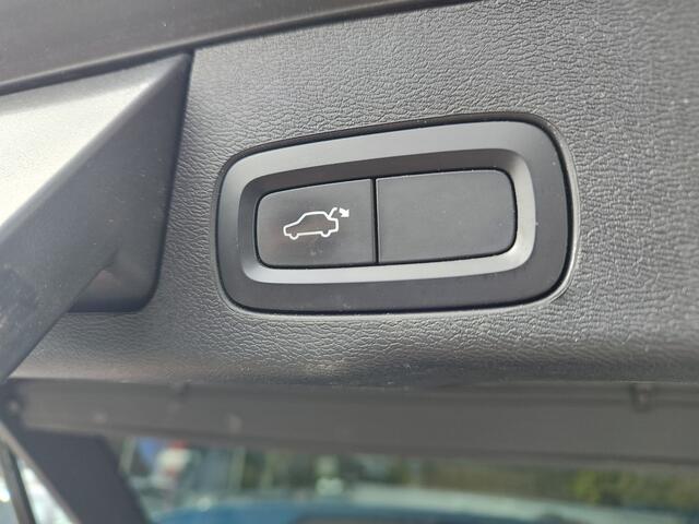 Volvo XC60 2.0 T4 R-DESIGN AUTOMAAT Sportstoelen | Stoelverwarming | Trekhaak