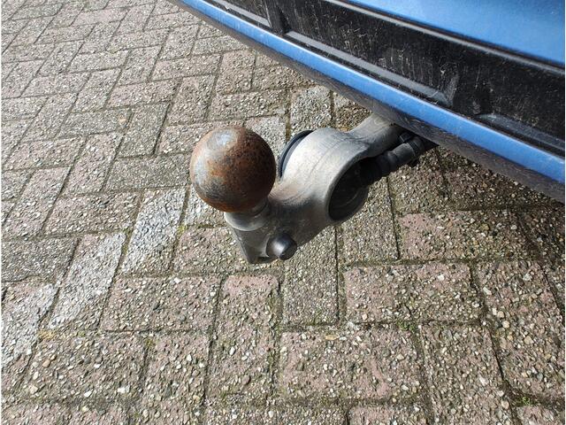 Volvo XC60 2.0 T4 R-DESIGN AUTOMAAT Sportstoelen | Stoelverwarming | Trekhaak