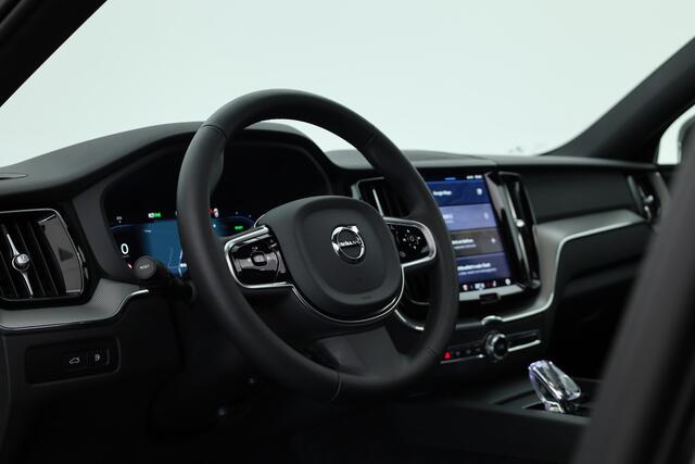 Volvo XC60 T8 Plug-in hybrid Plus Black Edition Luchtvering | Stoelventilatie | Elek. Trekhaak | Pano | Memroy seats | H&K Audio