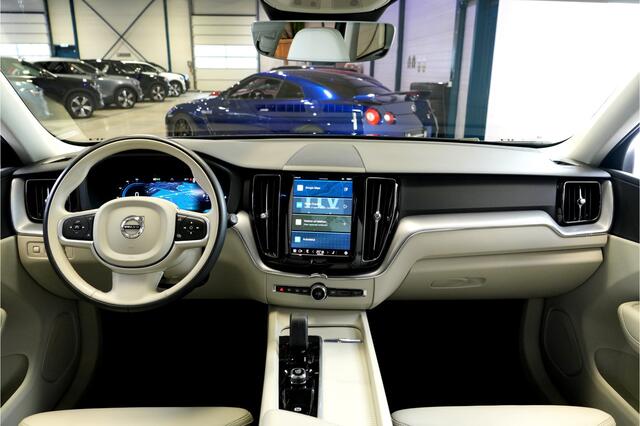 Volvo XC60 2.0 T6 AWD 250kW/340pk Aut8 Recharge Inscription Facelift! PANORAMADAK + ADAPT.CRUISE + STOEL-&STUURVERWARMING + CAMERA + PD-GLASS + GOOGLE DASH + KEYLESS ENTRY&GO + PILOT ASSIST + SUBWOOFER + LANE ASSIST + PARKSENSOREN + 19" LM-VELGEN!!