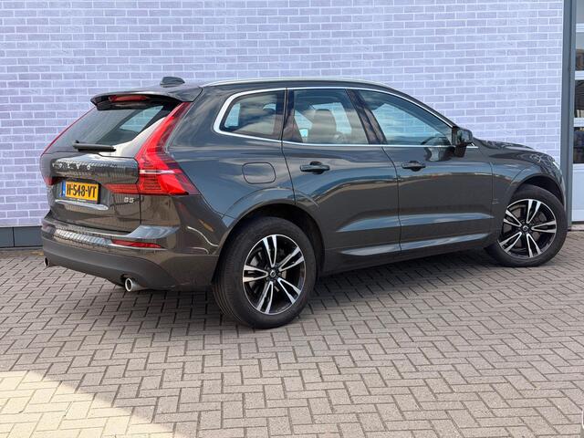 Volvo XC60 2.0 B5 Momentum Pro | Trekhaak | Achteruitrijcamera | Parkeerverwarming | Lederen Sportstoelen | Keyless Entry | Navigatie | Apple Carplay | Android Auto | Stoelverwarming voor en achter