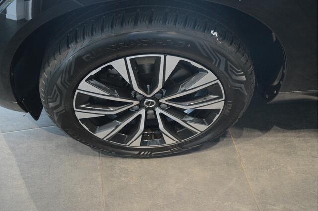 Volvo XC60 B4 Plus Dark leer clima camera led trekhaak 19 inch !!