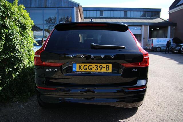 Volvo XC60 2.0 B4 Momentum Pro Business