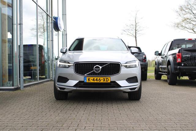 Volvo XC60 2.0 B5 Momentum Exclusive | Trekhaak | Stoelverwarming | Adaptive Cruise Control | 360 Camera | Navigatie |