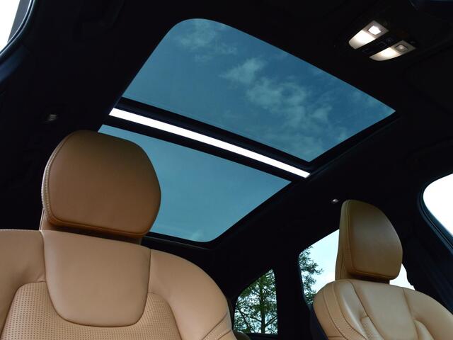 Volvo XC60 2.0 T8 Recharge AWD Ultra Dark