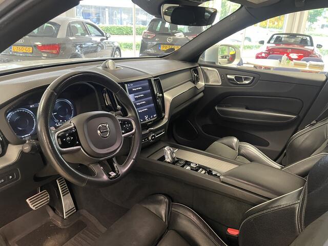 Volvo XC60 2.0 T8 Twin Engine AWD R-Design 408PK Bowers&Wilkens,luchtvering,trekhaak