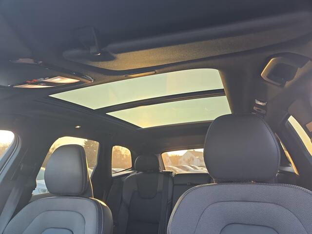 Volvo XC60 2.0 T8 Plug-in hybrid AWD Plus Dark (335kW/455PK) ** PANORAMA, ACC, VERW. ST, 21-inch LMV ** 1e EIG - UNFALLFREI ** ** INFORMEER OOK NAAR ONZE AANTREKKELIJKE FINANCIAL-LEASE TARIEVEN **