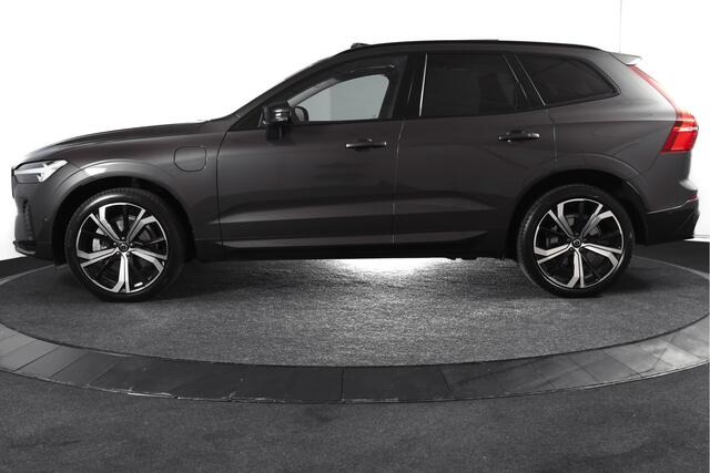 Volvo XC60 2.0 T8 Plug-in hybrid AWD Plus Dark | S/K-Panodak | Elek. Trekhaak | Harman/Kardon | Dig. Cockpit | Wi| Adapt. Cruisenterpakket | 360 Camera | NAV + App. Connect | ECC | Elek. Klep | LM 21" | 1708