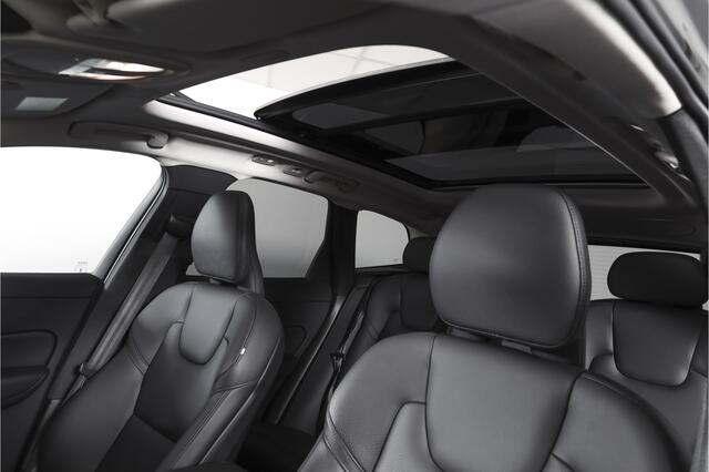 Volvo XC60 2.0 T8 Plug-in hybrid AWD Plus Dark | S/K-Panodak | Elek. Trekhaak | Harman/Kardon | Dig. Cockpit | Wi| Adapt. Cruisenterpakket | 360 Camera | NAV + App. Connect | ECC | Elek. Klep | LM 21" | 1708