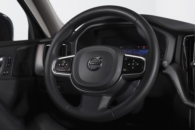Volvo XC60 2.0 T8 Plug-in hybrid AWD Plus Dark | S/K-Panodak | Elek. Trekhaak | Harman/Kardon | Dig. Cockpit | Wi| Adapt. Cruisenterpakket | 360 Camera | NAV + App. Connect | ECC | Elek. Klep | LM 21" | 1708