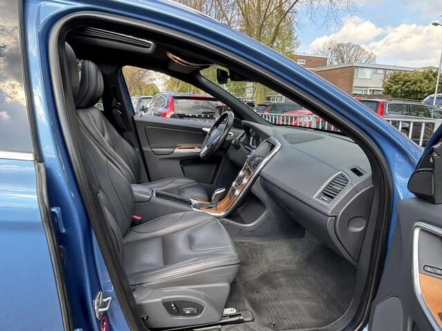 Volvo XC60 T6 AWD Summum Inscription ACC Pano