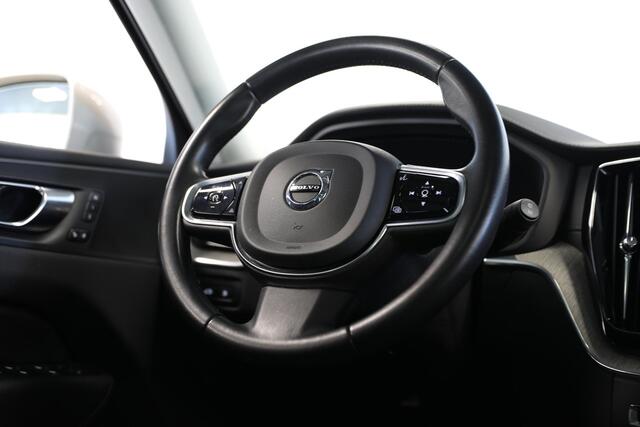 Volvo XC60 2.0 T8 Twin Engine AWD Inscription | Schuif-kanteldak | Memory seats | Pilot assist