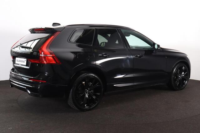 Volvo XC60 T6 Recharge AWD Plus Black Edition - Panorama/schuifdak - Luchtvering - IntelliSafe Assist & Surround - 360º Camera - Harman Kardon audio - Adaptieve LED koplampen - Verwarmde voorstoelen, stuur & achterbank - Parkeersensoren voor & achter - Elektr. bedie