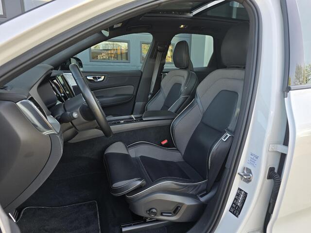 Volvo XC60 2.0 B4 R-Design B&W - Trekhaak - Pano