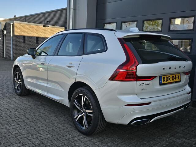 Volvo XC60 2.0 B4 R-Design B&W - Trekhaak - Pano