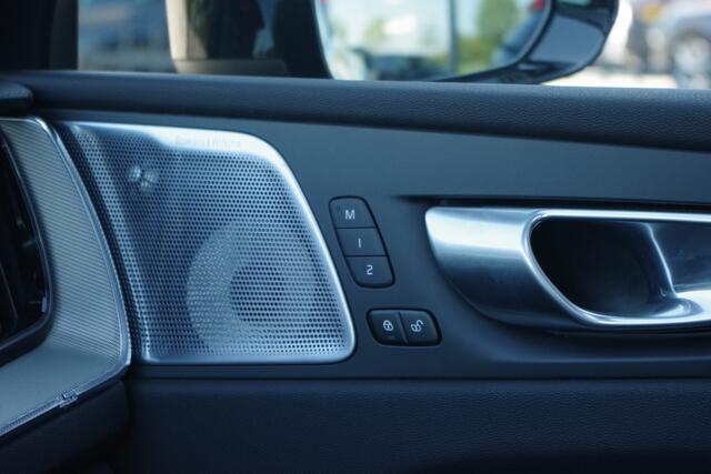 Volvo XC60 2.0 T8 Plug-in-hybrid AWD 456 PK Polestar Engineered, Panoramadak, Trekhaak, B&W Sound, Memory, 360 Camera