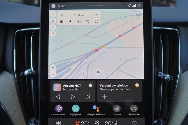 Volvo XC60 T6 Recharge AWD Plus Dark - Panorama/schuifdak - IntelliSafe Assist & Surround - 360º Camera - Harman/Kardon audio - Verwarmde voorstoelen, stuur & achterbank - Parkeersensoren voor & achter - Elektr. bedienb. voorstoelen met geheugen - Head up display - 