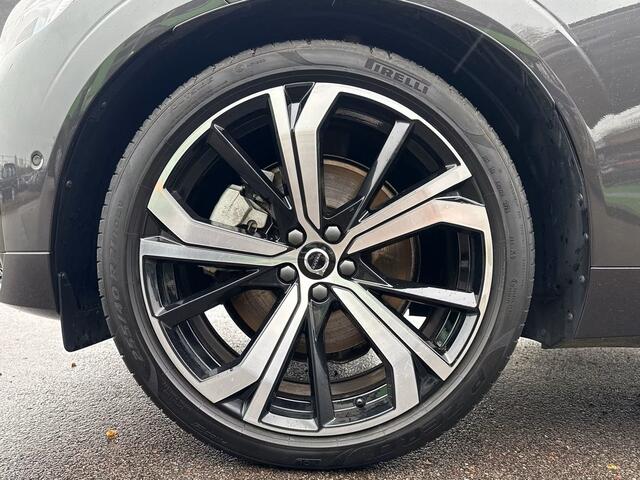 Volvo XC60 2.0 T8 Plug-in hybrid AWD Plus Dark (335kW/455PK) LUCHTV, PANO, ACC, HuD, 21-inch LMV ** Ex VOLVO - 26k Onder NP ** ** INFORMEER OOK NAAR ONZE AANTREKKELIJKE FINANCIAL-LEASE TARIEVEN **