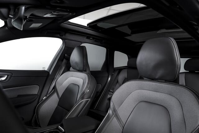 Volvo XC60 2.0 T8 Plug-in hybrid AWD Plus Black Edition - Facelift MY26 | S/K Panodak | Elek. Trekhaak | 360 Camera | Head-Up | Harmon/Kardon | Dig.Cockpit | Adapt.Cruise | Stoel-+Stuurverw. | NAV+App.Connect | Auto.Airco | LM 21" | 9971