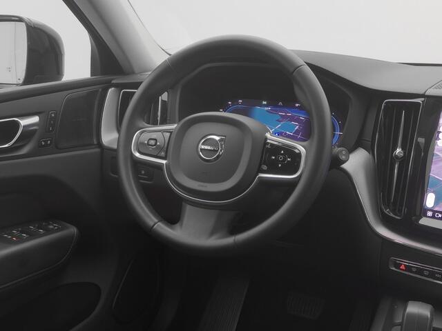 Volvo XC60 2.0 T6 Plug-in hybrid AWD Ultimate Dark | PANO | 360° | ADAPTIVE | H&K | LUCHTVERING | STOEL- EN STUURVERW. | TREKHAAK