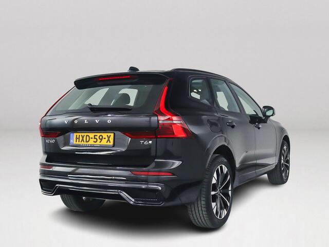 Volvo XC60 T6 Plug-in hybrid AWD Ultra Dark | SOH 100% | Panoramadak | 360° camera | Harman Kardon | Head-up Display | Stoel- en Stuurverwarming | Trekhaak