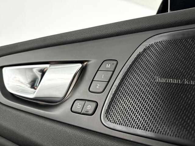 Volvo XC60 T6 Plug-in hybrid AWD Ultra Dark | SOH 100% | Panoramadak | 360° camera | Harman Kardon | Head-up Display | Stoel- en Stuurverwarming | Trekhaak