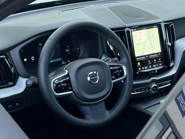 Volvo XC60 2.0 T6 Plug-in hybrid AWD Plus Black Edition | Trekhaak | Memory | Harman Kardon Audio | Pano