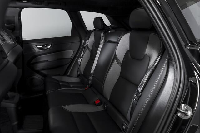 Volvo XC60 2.0 T6 Plug-in hybrid AWD Ultra Black Edition | S/K Panodak | Head-up | 360 Camera | Harman/Kardon | Dig. Cockpit | Adapt. Cruise | Stoel-+Stuurverw. | NAV+App.Connect | ECC | LM 21" | 0630