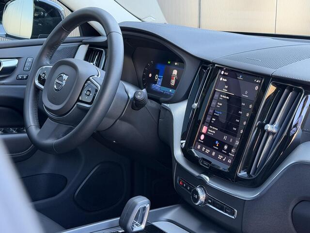 Volvo XC60 2.0 T8 Plug-in hybrid AWD R-Design long range/ luchtvering/ head up display/ 360 camera /20 inch / trekhaak/