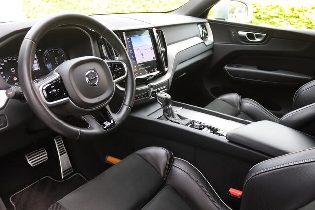 Volvo XC60 2.0 T4 R-Design LED/Leder/Navi/Camera/CarPlay/Virtual Cockpit/Crc/19"
