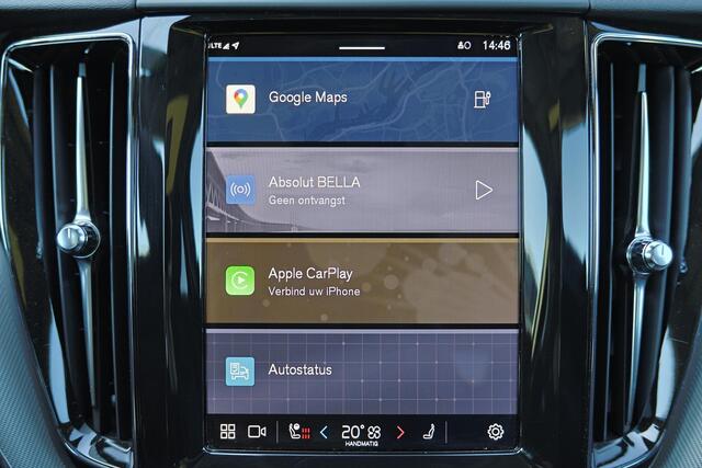 Volvo XC60 T6 Recharge AWD Plus Dark - Panorama/schuifdak - Luchtvering - IntelliSafe Assist & Surround - 360º Camera - Harman Kardon audio - Adaptieve LED koplampen - Verwarmde voorstoelen, stuur & achterbank - Parkeersensoren voor & achter - Elektr. bedienb. voors